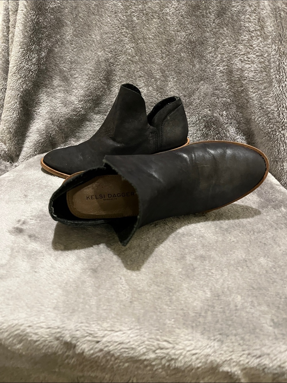 Kelsi Dagger Brooklyn Kenmare Black Leather  ankle boots, size 6